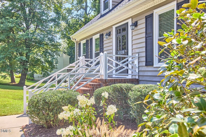 4209 Quail Hollow Dr, Raleigh, NC 27609