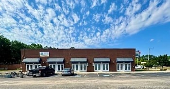 421 and 419 Chicago Dr, Fayetteville, NC 28306