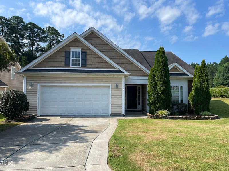 421 Braxman Ln, Holly Springs, NC 27540