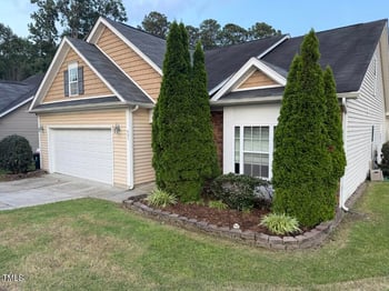 421 Braxman Ln, Holly Springs, NC 27540