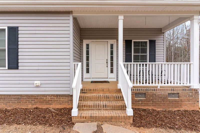 421 Cedar Ridge Ln, Sanford, NC 27330