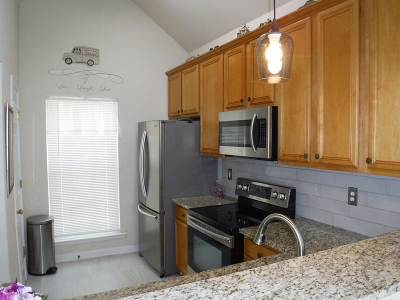 421 Commons Dr, Holly Springs, NC 27540