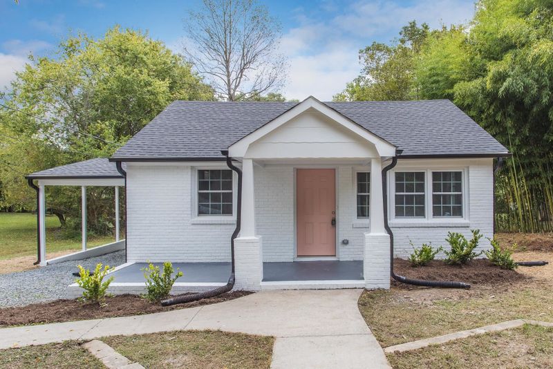 421 W Corbin St, Hillsborough, NC 27278