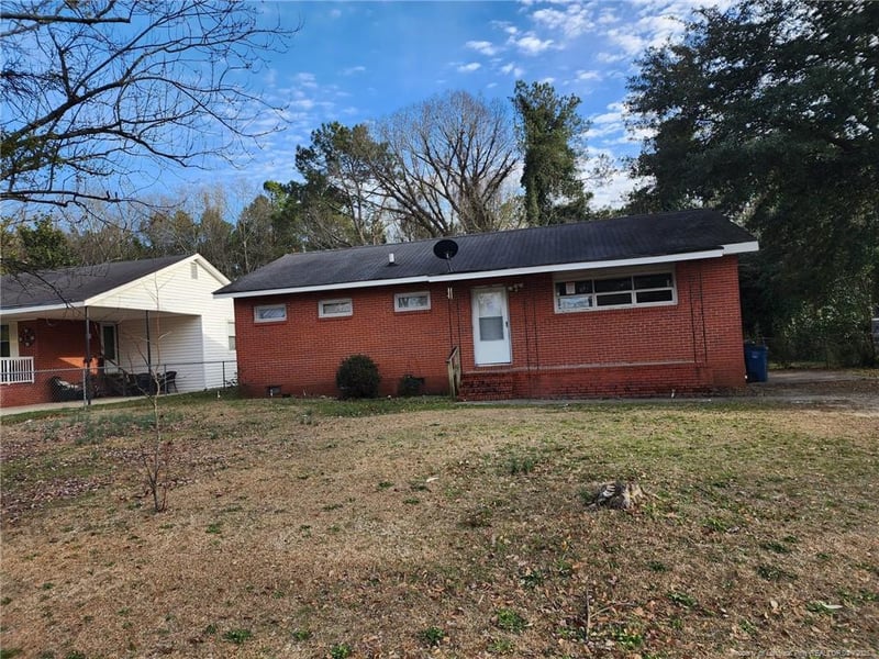 421 Durant Dr, Fayetteville, NC 28304