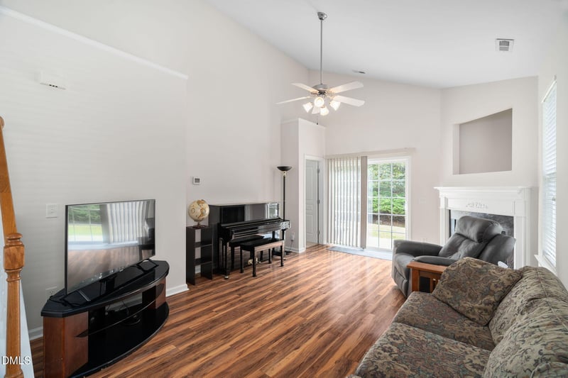 421 Hamlet Park Dr, Morrisville, NC 27560