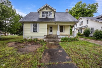 421 Morehead St, Burlington, NC 27215