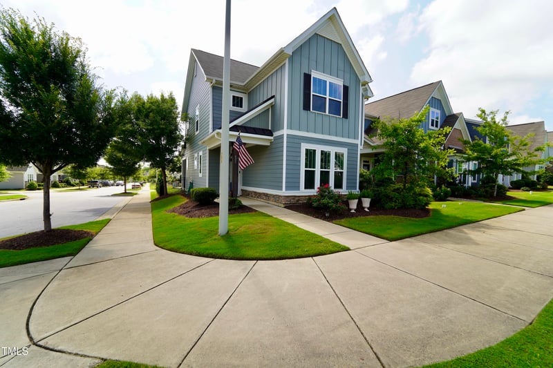 421 Old Ride Dr, Holly Springs, NC 27540