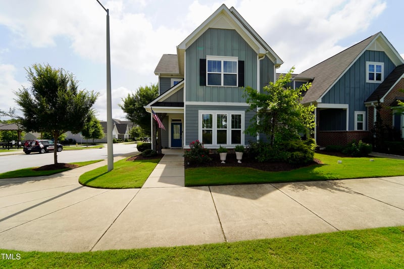 421 Old Ride Dr, Holly Springs, NC 27540