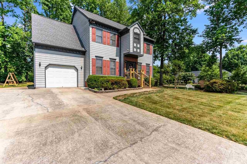 421 Old Scarborough Ln, Garner, NC 27529