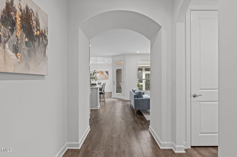 421 Raven Cliff St, Apex, NC 27523