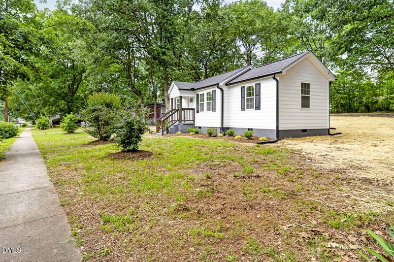 421 Webb St, Mebane, NC 27302