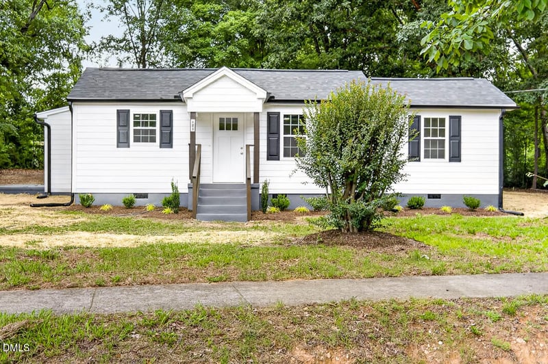 421 Webb St, Mebane, NC 27302