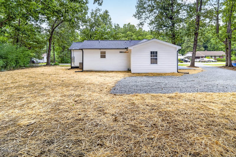 421 Webb St, Mebane, NC 27302