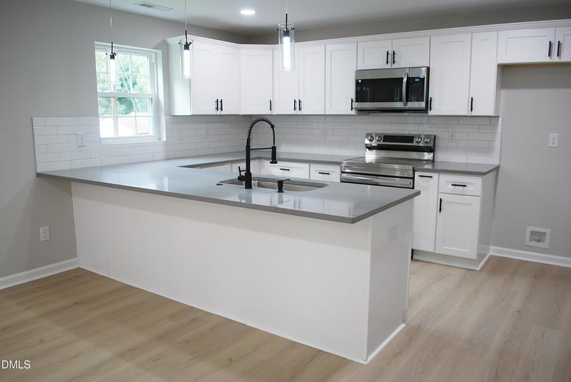 421 E Webb St, Mebane, NC 27302