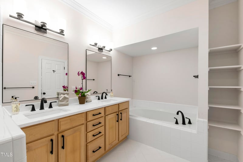 4211 Norman Ridge Ln, Raleigh, NC 27613