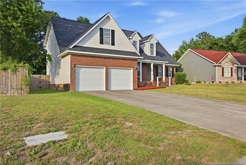 4211 Pete Warner Ct, Hope Mills, NC 28348
