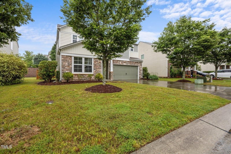 4212 Auburn Hills Dr, Raleigh, NC 27616