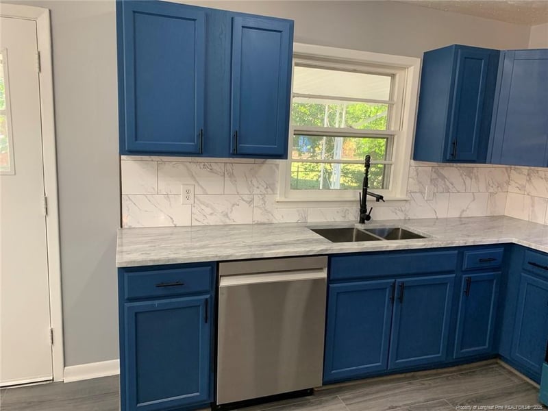 4212 Forest View Dr, Fayetteville, NC 28304