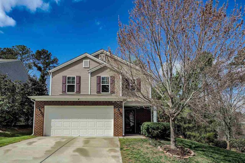 4212 Offshore Dr, Raleigh, NC 27610