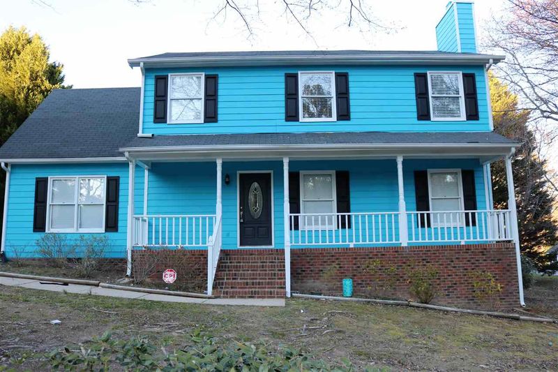 4213 Labrador Dr, Raleigh, NC 27616