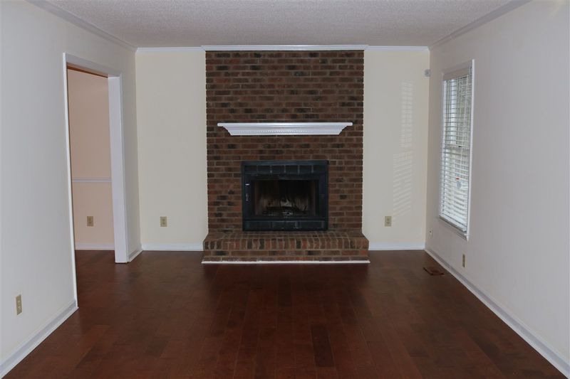 4213 Labrador Dr, Raleigh, NC 27616