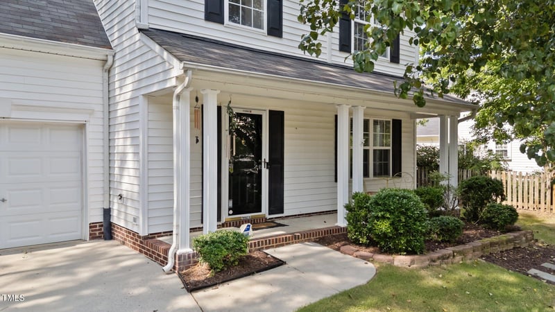 4213 Stoneford Trace Dr, Raleigh, NC 27616