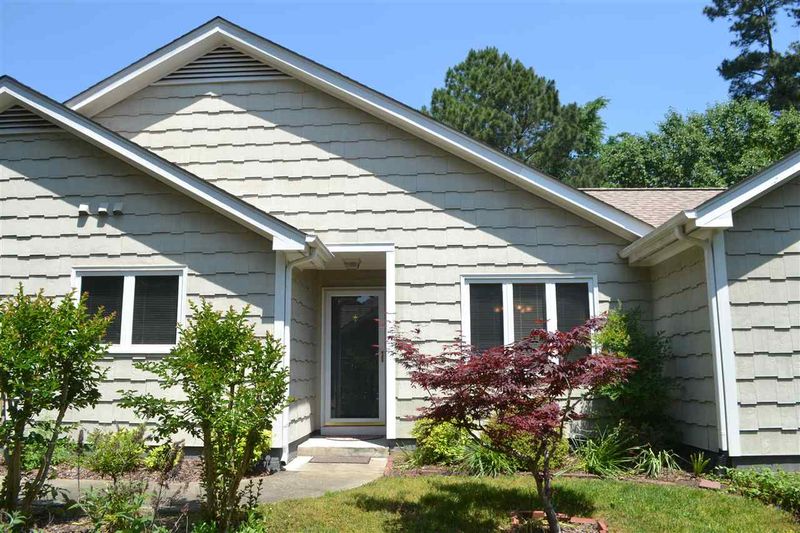 4215 Pin Oak Dr, Durham, NC 27707