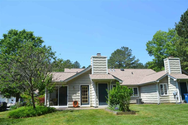 4215 Pin Oak Dr, Durham, NC 27707