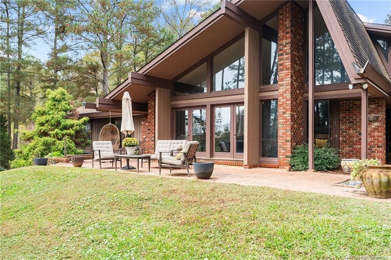4215 Pine Haven Ln, Sanford, NC 27330