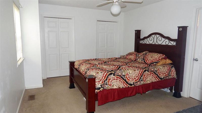 4216 Bluffs Ln, Durham, NC 27712