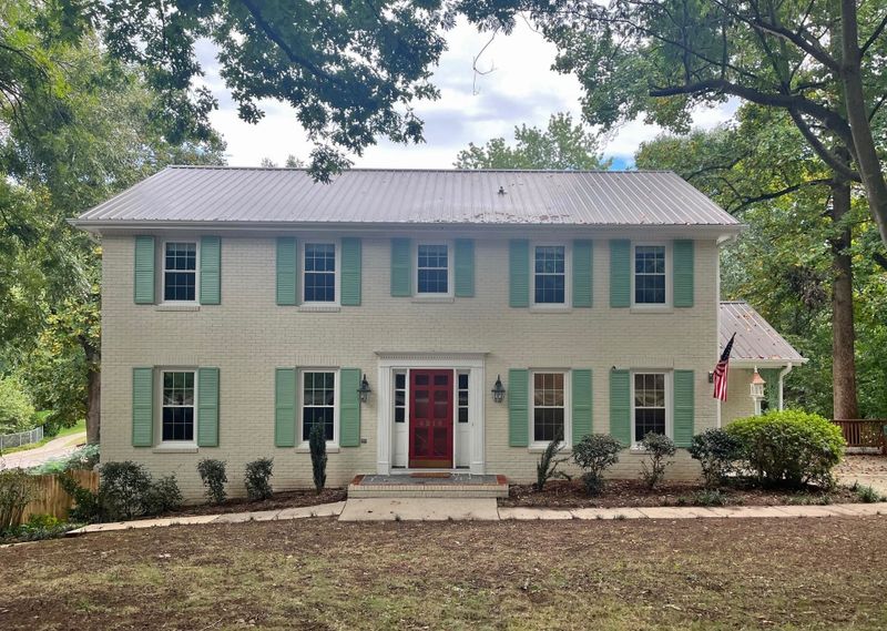 4216 Converse Dr, Raleigh, NC 27609