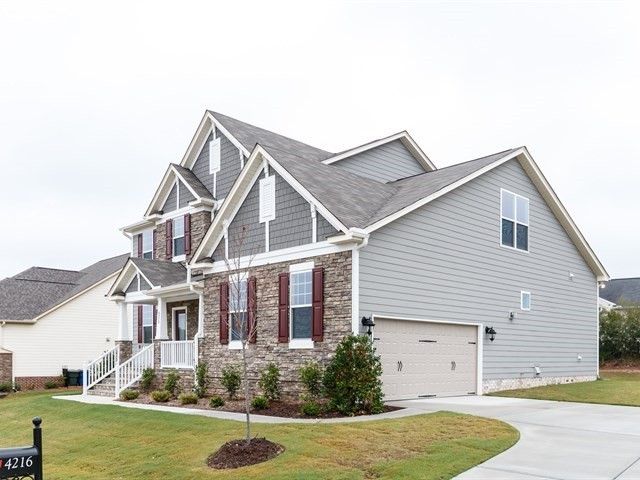 4216 Rockdell Hall St, Raleigh, NC 27616
