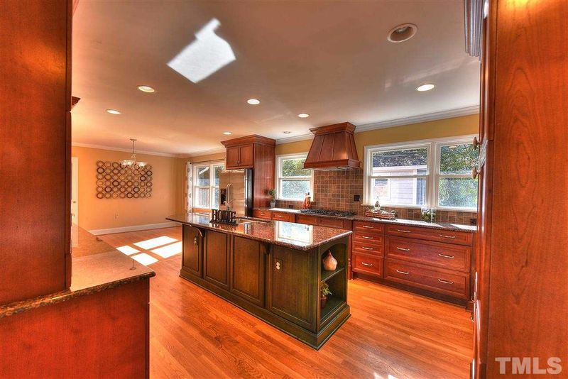 4217 Juniper St, Raleigh, NC 27612