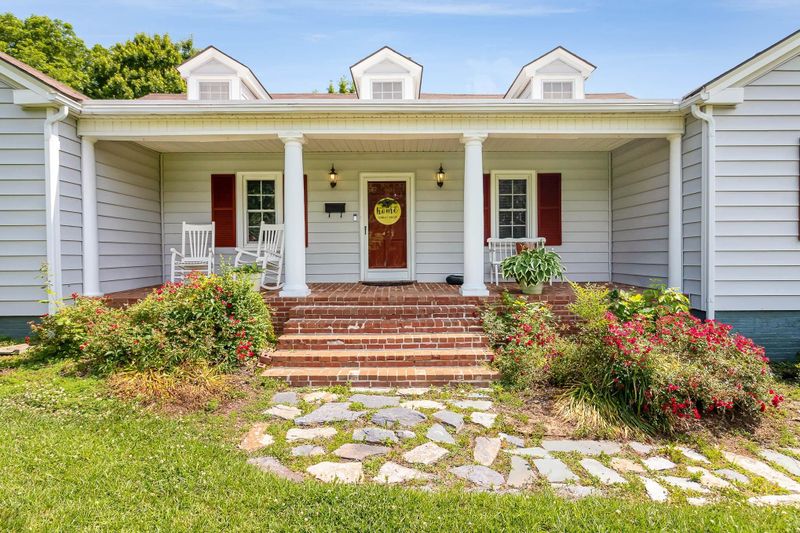 422 Banks St, Graham, NC 27253