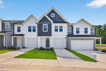 422 Barrington Key Dr, Zebulon, NC 27597