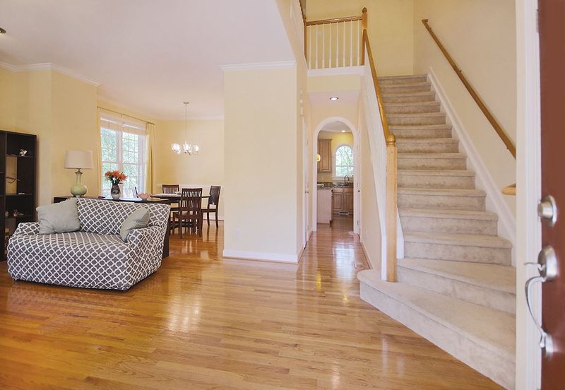 422 Copperline Dr, Chapel Hill, NC 27516