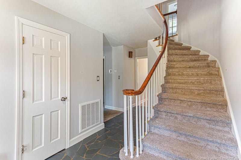 422 Edinburgh Dr, Fayetteville, NC 28303