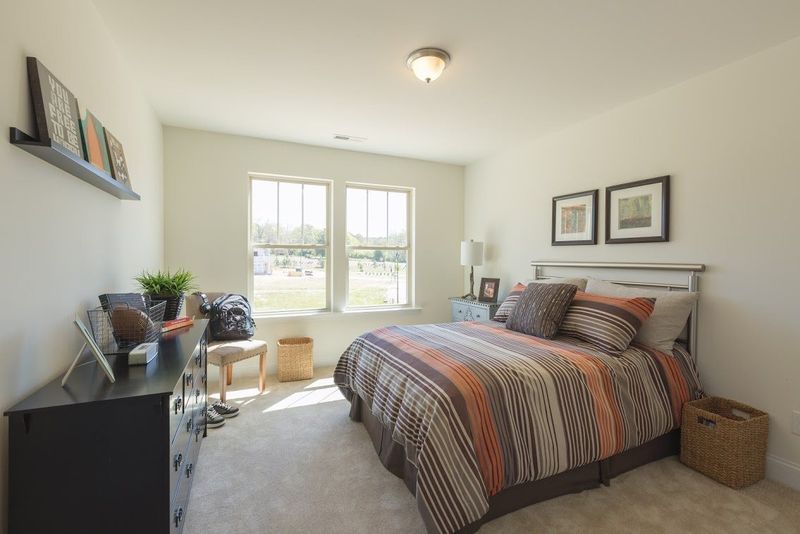 422 Fairway Dr, Mebane, NC 27302