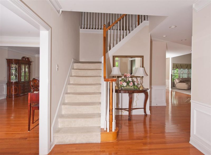 422 Frontgate Dr, Cary, NC 27519