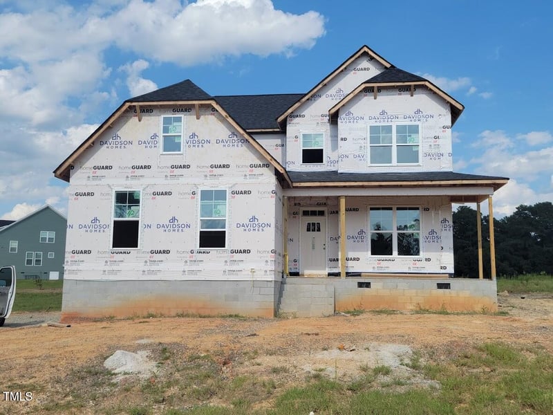 422 Grading Stick Ct, Angier, NC 27501