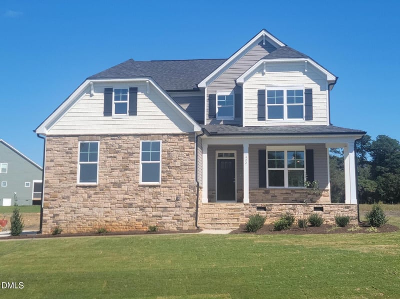 422 Grading Stick Ct, Angier, NC 27501
