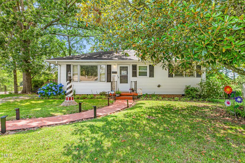 422 Hyde St, Burlington, NC 27217
