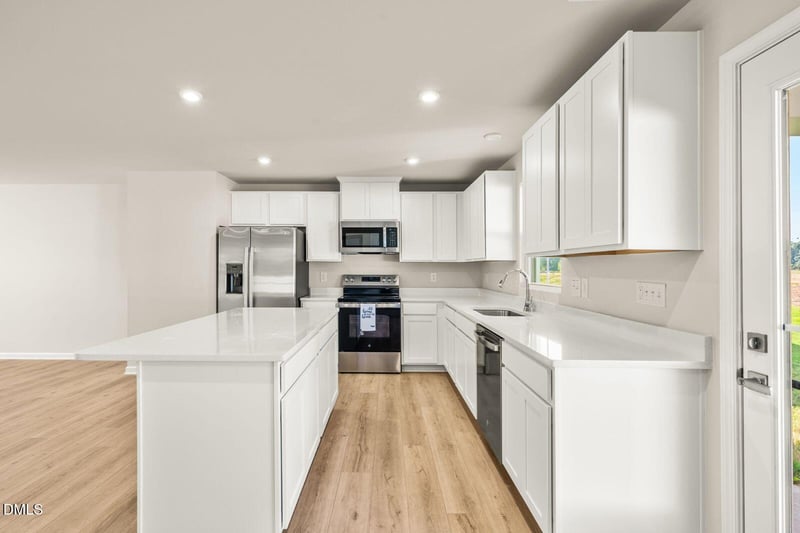 422 Rosewood Dr, Sanford, NC 27330
