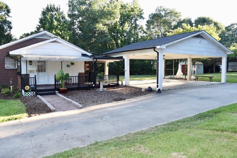422 Shadowbrook, Burlington, NC 27215