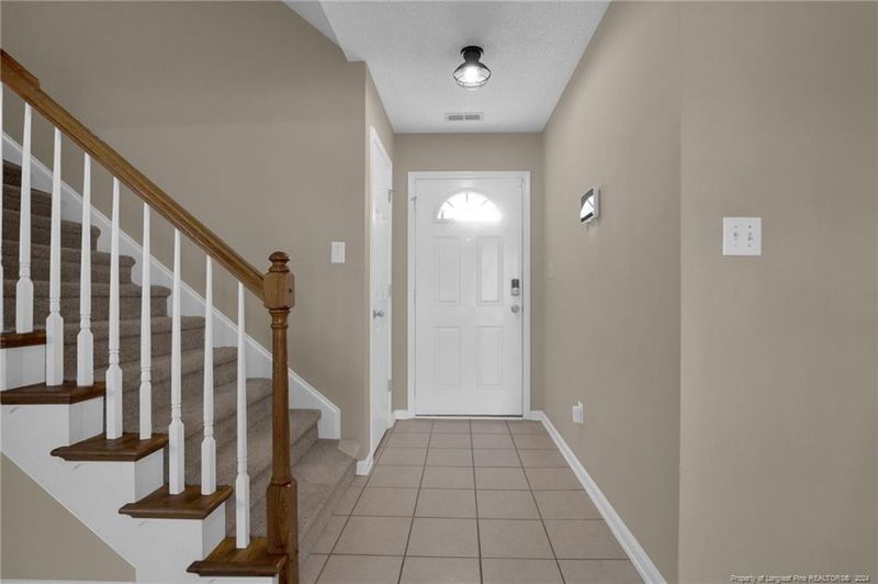 422 Turret Ct, Hope Mills, NC 28348