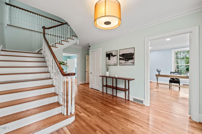 422 Westwood Dr, Chapel Hill, NC 27516