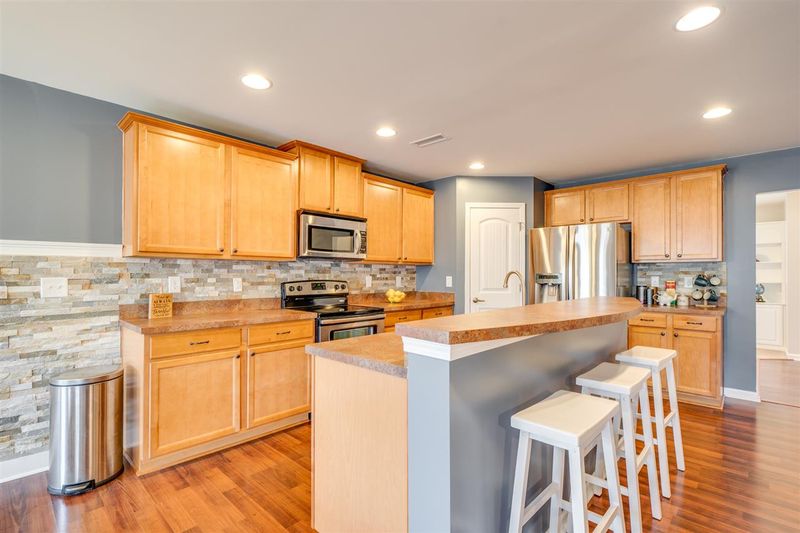 4220 Clava Dr, Raleigh, NC 27616