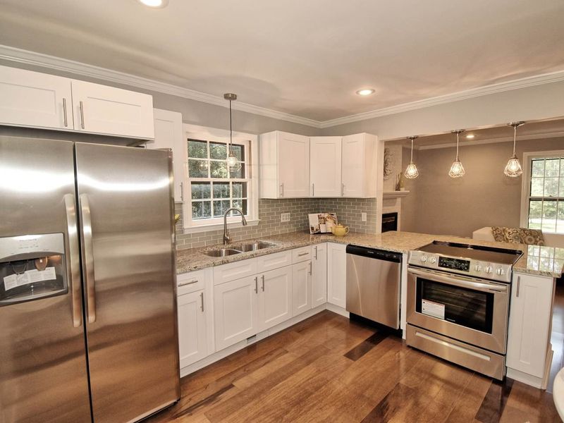 4220 Surry Ridge Cir, Apex, NC 27539