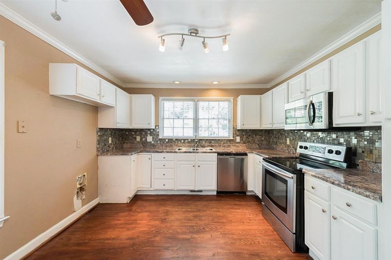4221 Birmingham Way, Raleigh, NC 27604