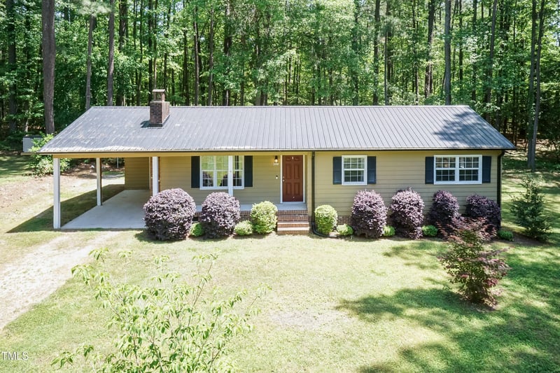 4221 River Run Dr, Sanford, NC 27332